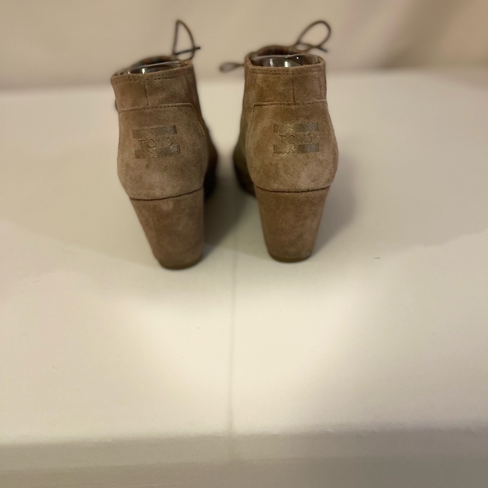 TOM’s Tan Wedge Ankle Boots - Picture 3 of 4